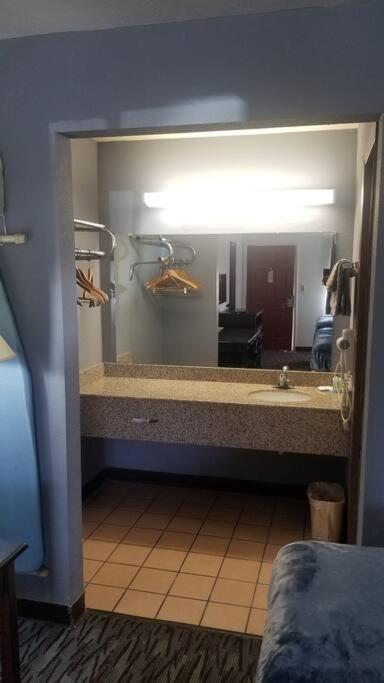 Osu 2 Queen Beds Hotel Room 117 Wi-Fi スティルウォーター エクステリア 写真