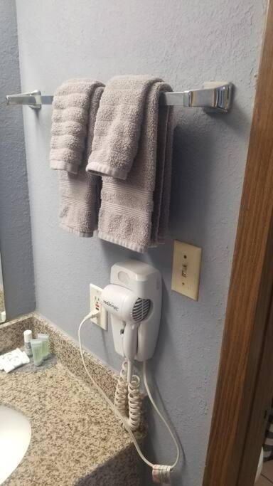 Osu 2 Queen Beds Hotel Room 117 Wi-Fi スティルウォーター エクステリア 写真